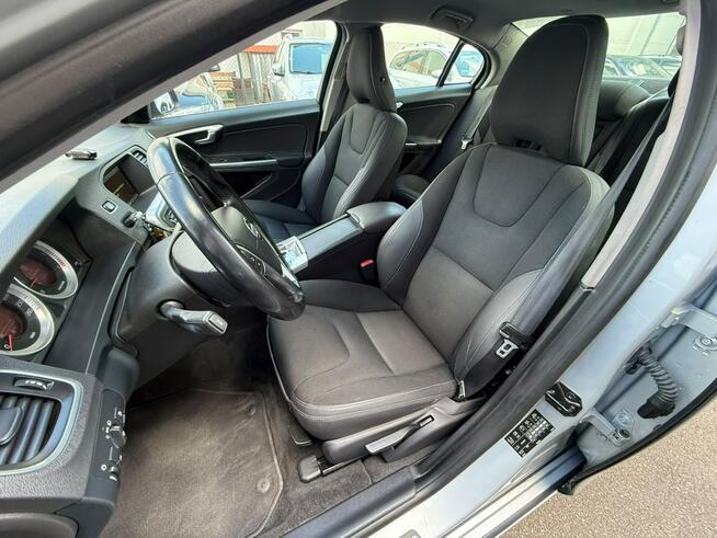 Volvo S60 modek 2011,automat,hak, opony wielosezonowe