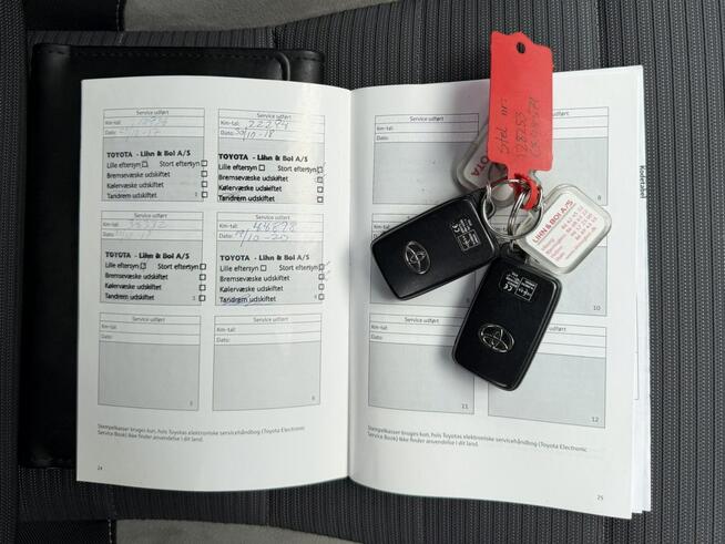 Toyota Avensis Kamera*Cofania*Grzane*Fotele*Serwis*ASO*Tempomat*Zarejestrowana