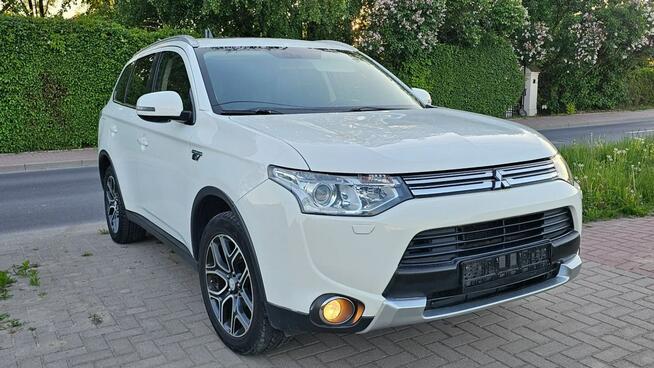 Mitsubishi Outlander ELEKTYK + Benzyna Napęd 4×4 skóra kamera cofania