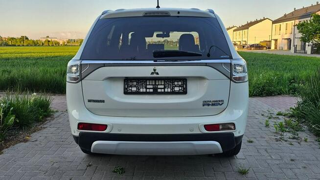 Mitsubishi Outlander ELEKTYK + Benzyna Napęd 4×4 skóra kamera cofania