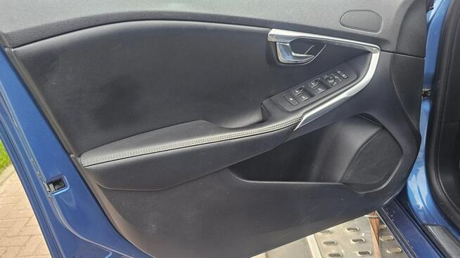 Volvo V40 R-desing 2018. Full opcja
