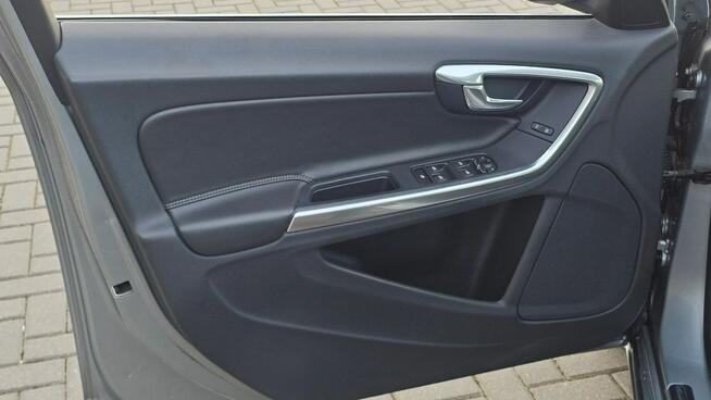 Volvo V60 2.0 benzyna Moc 240 KM benzyna - GAZ