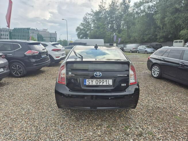 Toyota Prius Polski Salon silnik przebieg 60 tys km