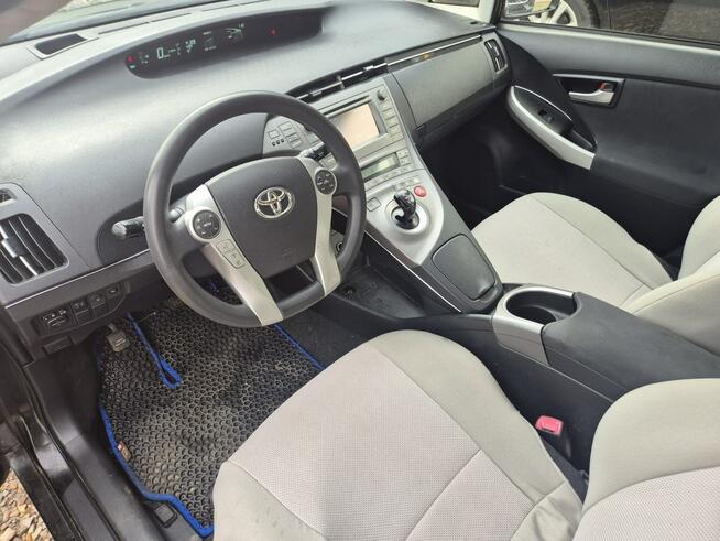 Toyota Prius Polski Salon silnik przebieg 60 tys km