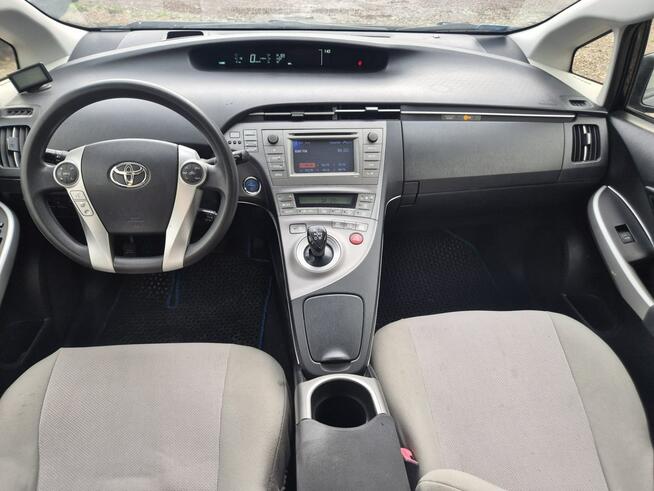 Toyota Prius Polski Salon silnik przebieg 60 tys km