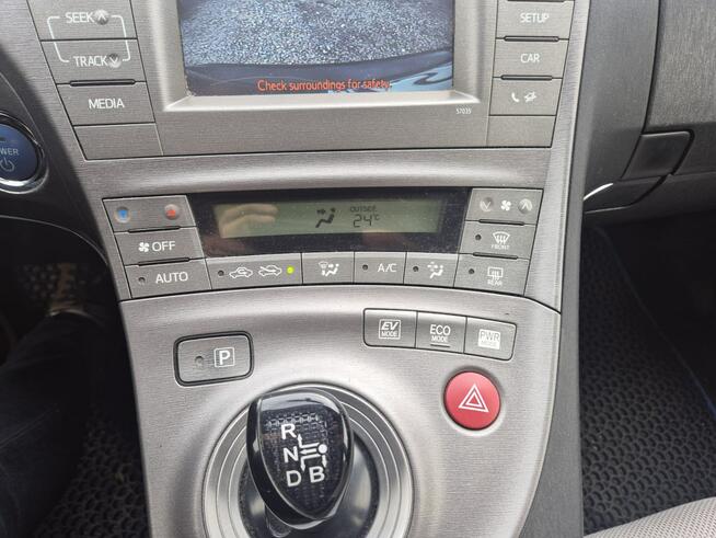 Toyota Prius Polski Salon silnik przebieg 60 tys km
