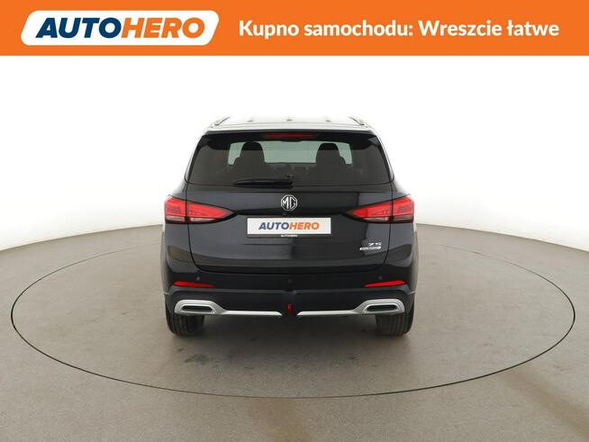 MG ZS HEV automat skóra virtual cocpit full LED navi klima auto kamery