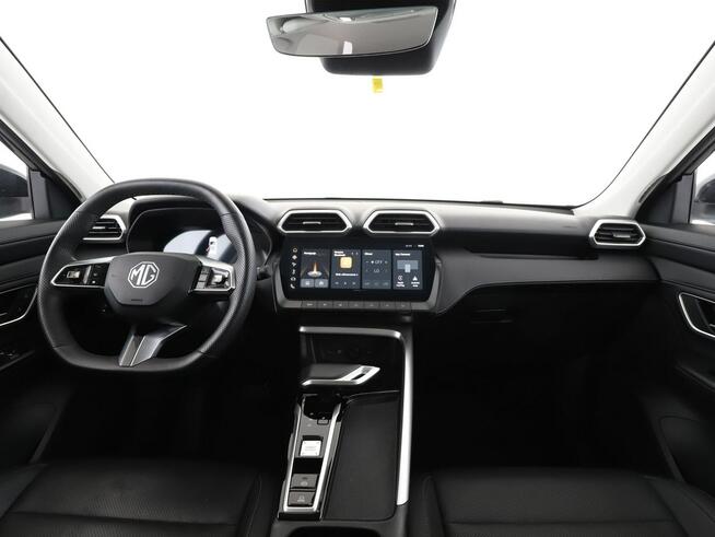 MG ZS HEV automat skóra virtual cocpit full LED navi klima auto kamery