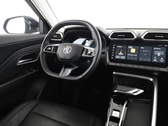 MG ZS HEV automat skóra virtual cocpit full LED navi klima auto kamery