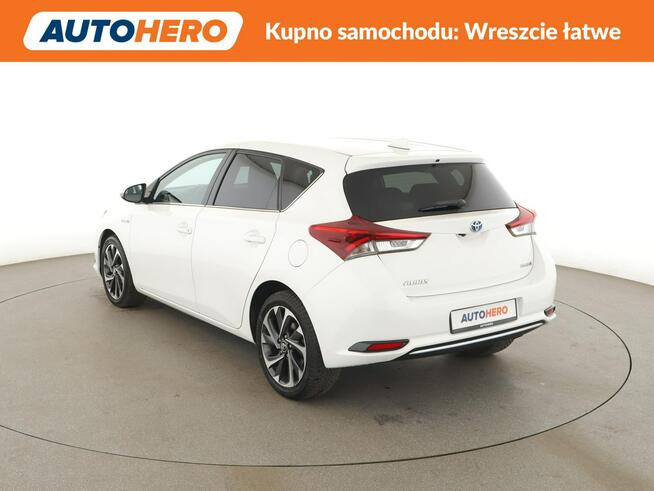 Toyota Auris navi kamera tempomat klima-auto.