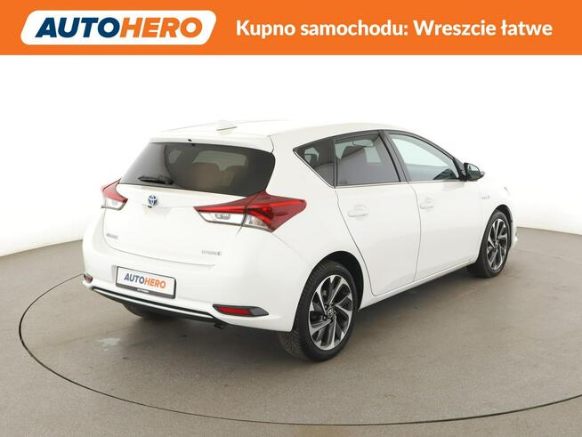 Toyota Auris navi kamera tempomat klima-auto.