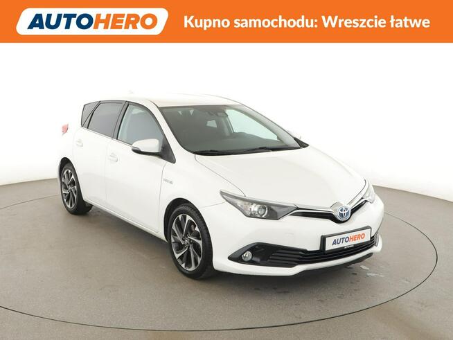 Toyota Auris navi kamera tempomat klima-auto.
