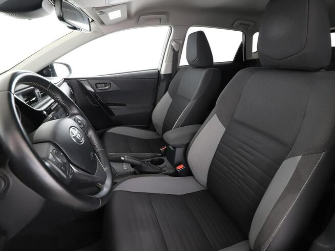 Toyota Auris navi kamera tempomat klima-auto.