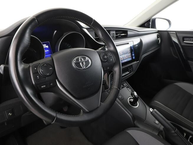Toyota Auris navi kamera tempomat klima-auto.