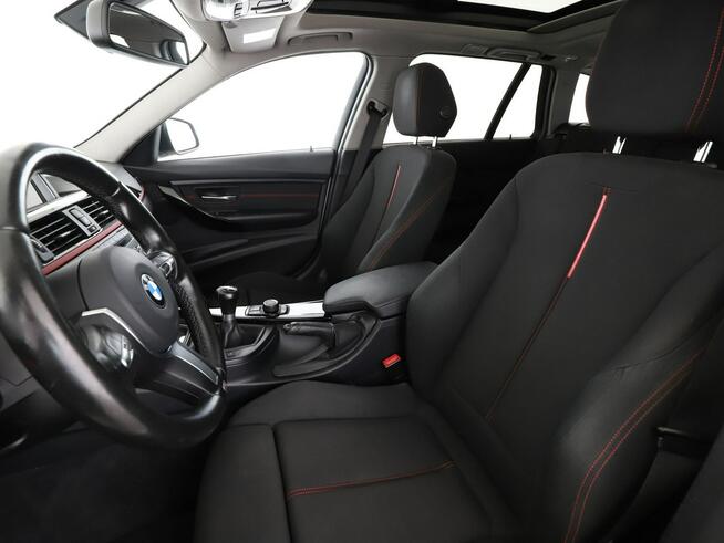 BMW 318 bi-xenon/LED sportowe fotele klima auto ambient light panorama czujnik