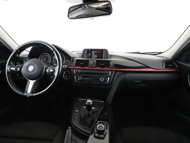 BMW 318 bi-xenon/LED sportowe fotele klima auto ambient light panorama czujnik