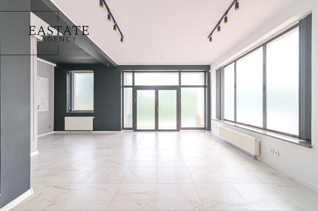Lokal 145 m², duża witryna, parking na 3 miejsca