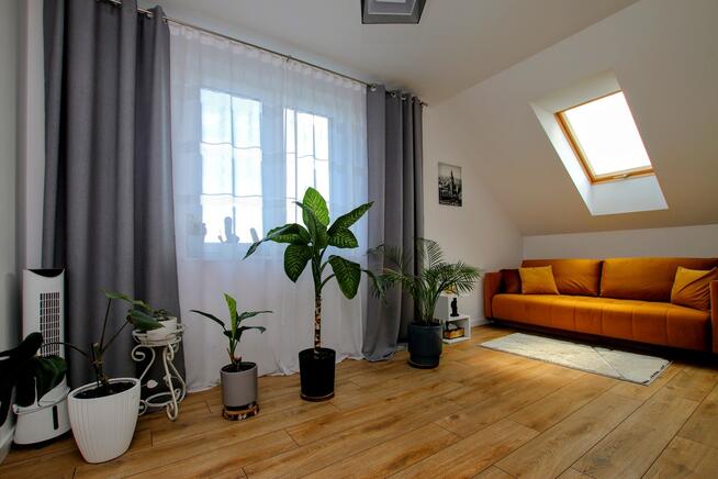 piękny dom premium z fotowoltaiką i dużym ogrodem