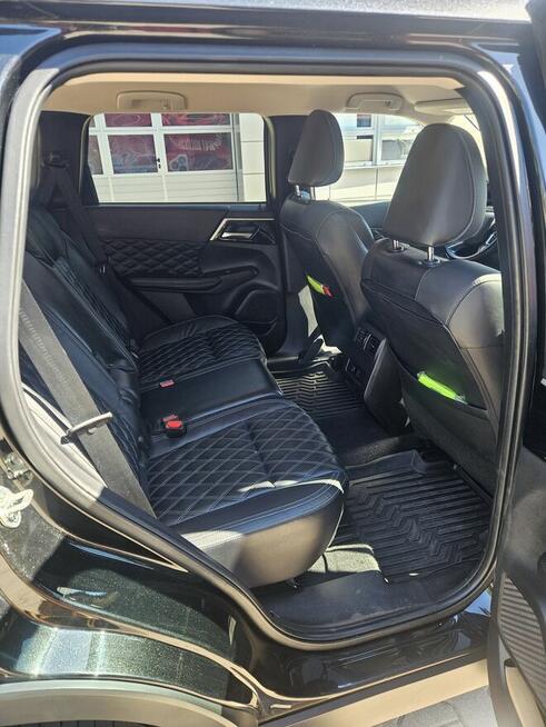 Mitsubishi Outlander 2,5 SEL Special Edition 4x4, 7-osobowy