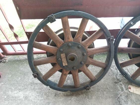 drewniane kola stare auto odrestaurowane ford studebaker