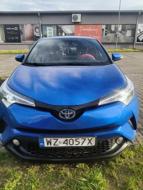 Samochód Toyota CH-R