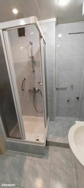 Sprzedam 2-pokojowe mieszkanie w centrum miasta – 35 m2.