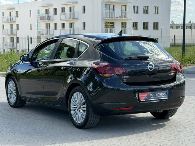 Opel Astra 1.7 CDTI / 110KM LED XENON Nawigacja Skóra Grzane Fotele