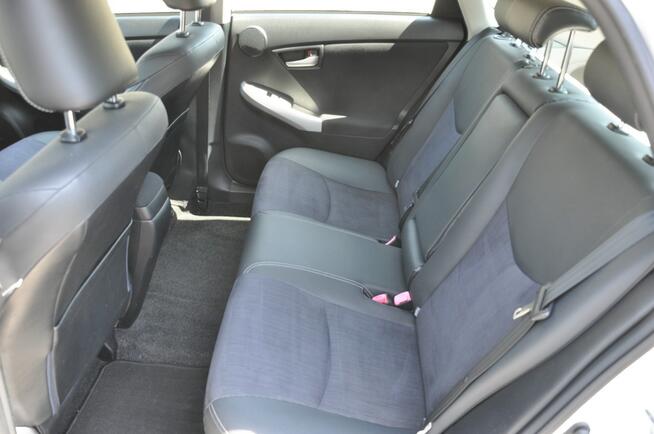 Toyota Prius 1.8 136KM Lift Dynamic Oryginał Mały przebieg JBL Kamera Head-up
