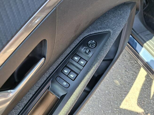 Peugeot 5008 Klimatronic 2-stref, Podgrz. fotele, 7 osobowy, Przyciemniane szyby