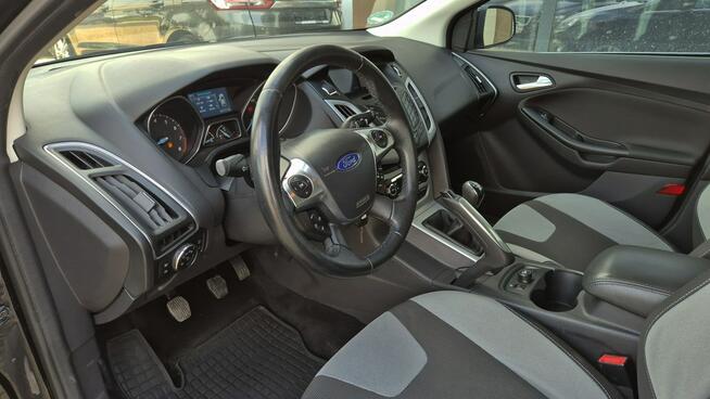 Focus 1.6 150km navi PDC podgrzewane fot i szyba HAK serwis 2012