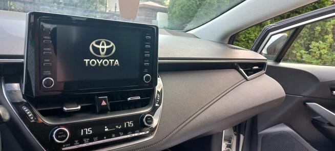 Toyota Corolla E-CVT 1.8 Hybryda Pełna historia FV23% 50.3 tys export Kamera cofania