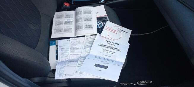 Toyota Corolla E-CVT 1.8 Hybryda Pełna historia FV23% 50.3 tys export Kamera cofania