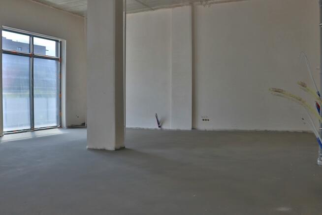 Lokal 82m²,DużeWitryny,AtrakcyjnePołożenie,ul.Andersena