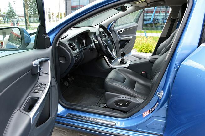 Volvo S60 LiFt 1,6 Hdi D2 Ledy Skóra Navi Blisy Radar Mały Przebieg Serwis
