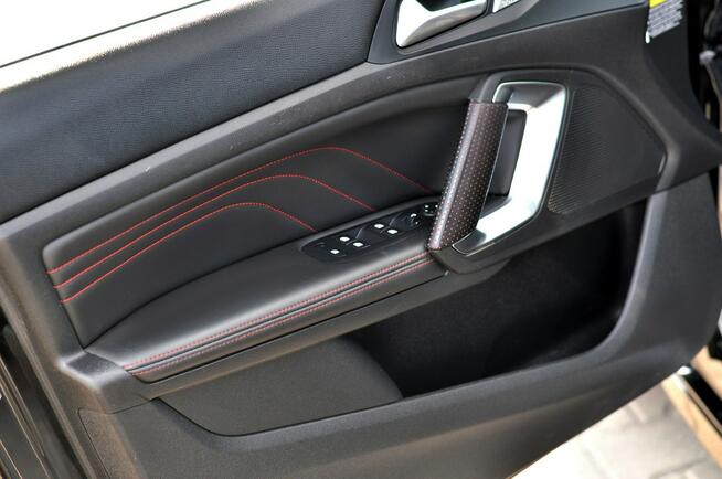 Peugeot 308 SW GT Line 2,0 HDi Bi Xenon Ledy Alcantara Denon Navi Kamera Panorama