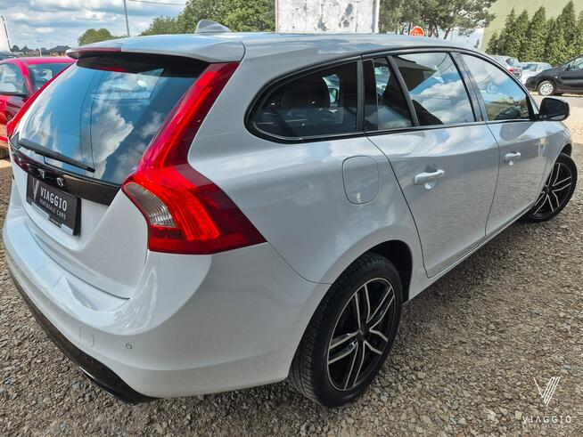 V60 2.0 MOMENTUM 150KM NAVI skóra FULL LED bezwypadek SERWIS 2018