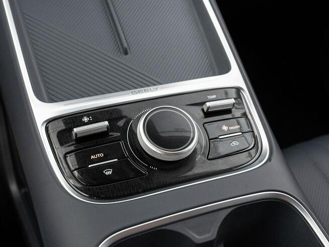 Geely Starray EM-i 1.5 PHEV Pro Podgrz.f i kier Elektr.f Skóra LED