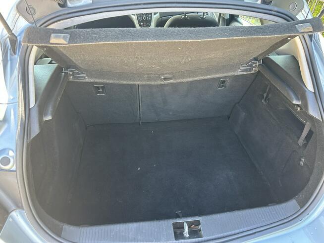Opel Astra Mocna benzyna, klimatyzacja , czujniki, hak, nawigacja, opony wielosez