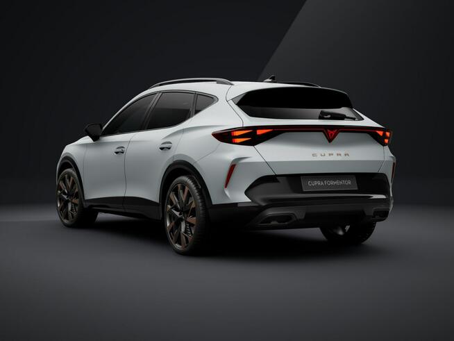 Cupra Formentor 204KM - 4Drive - Pakiet Intelligent Drive - Rocznik 2025!