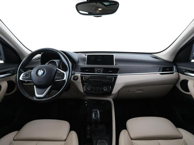 BMW X1 automat full LED jasne skóry navi grzane fotele kamera i czujniki park