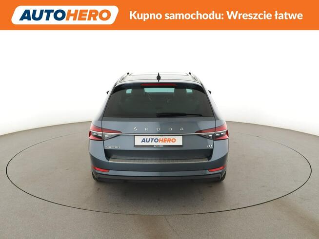 Škoda Superb PHEV Style automat skóra virtual ACC grzane fotele climatronic