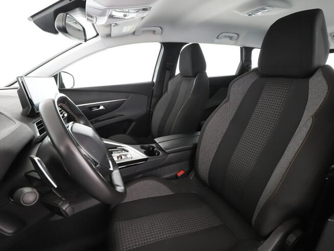 Peugeot 5008 FV23% automat 7-osob. navi kamera tempomat LED