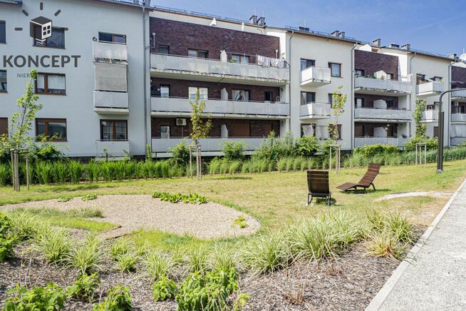 Przestronne z balkonem, 2 pokoje, parking - Oporów
