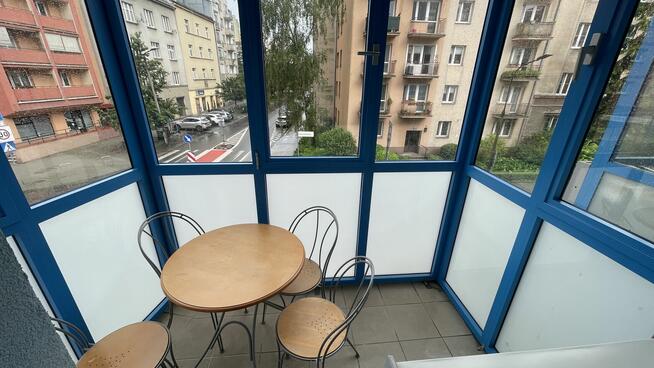 Wynajmę duży pokój z loggią (18,8 m²) | 15 min do AGH, UKEN