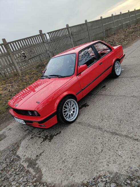 BMW E30 RESTMOD 246KM klatka