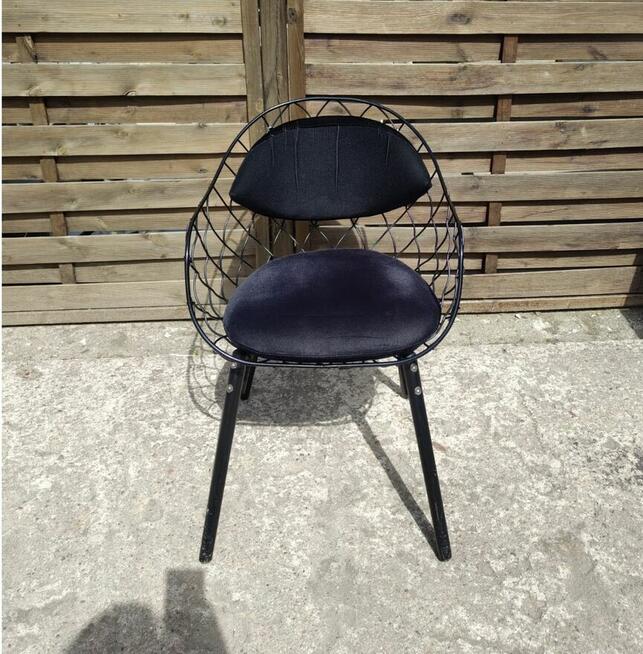 Krzesło czarne designerskie Dostępne 4 sztuki