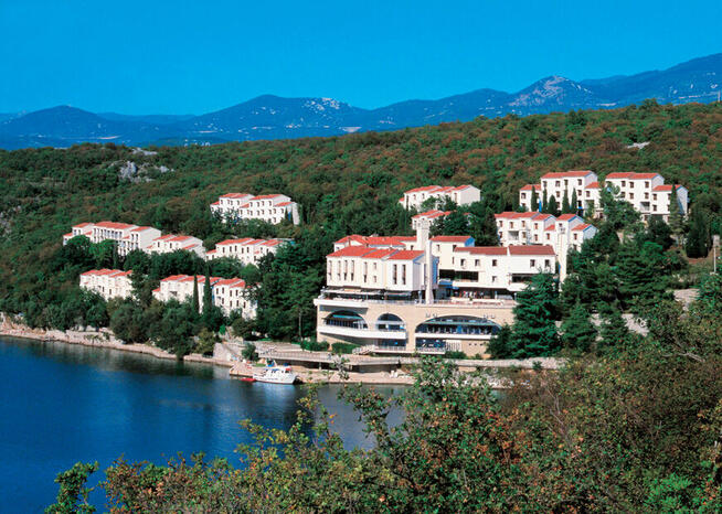 WCZASY 2390zł z CHORWACJA Krk SAMOLOT 2-9 IX Hotel 50m morze