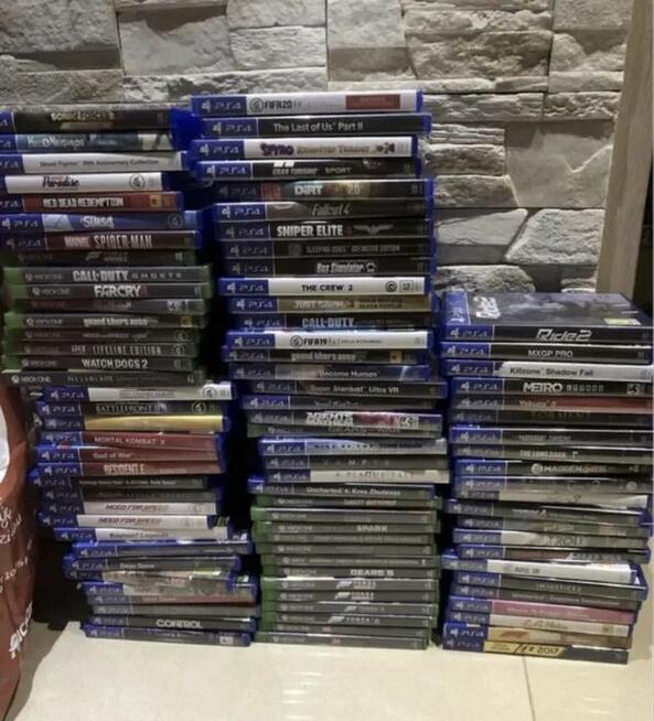 Konsola Ps4 Slim 2216 PlayStation 4 + Gry Pady VR Fortnite