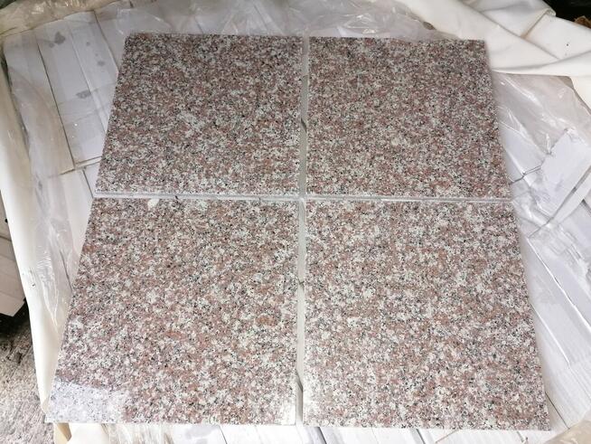 Płytki granitowe G664 BRĄZ KRÓLEWSKI 30,5x30,5x1 polerowane