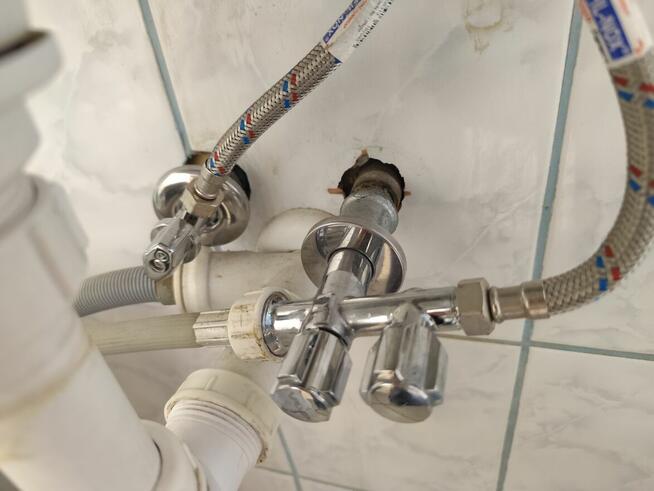 OFERUJĘ PROFESJONALNE USŁUGI HYDRAULICZNE